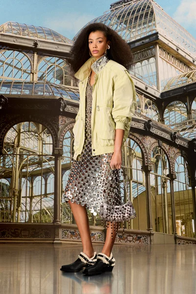 Look 18